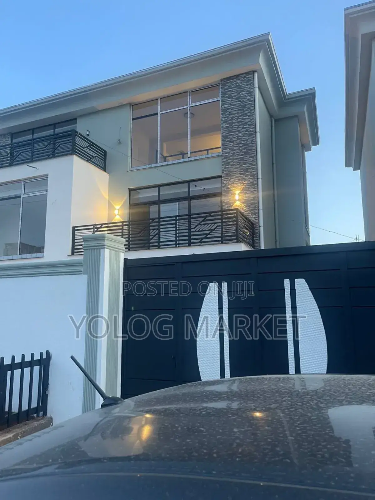 5bdrm House in Yeka for sale