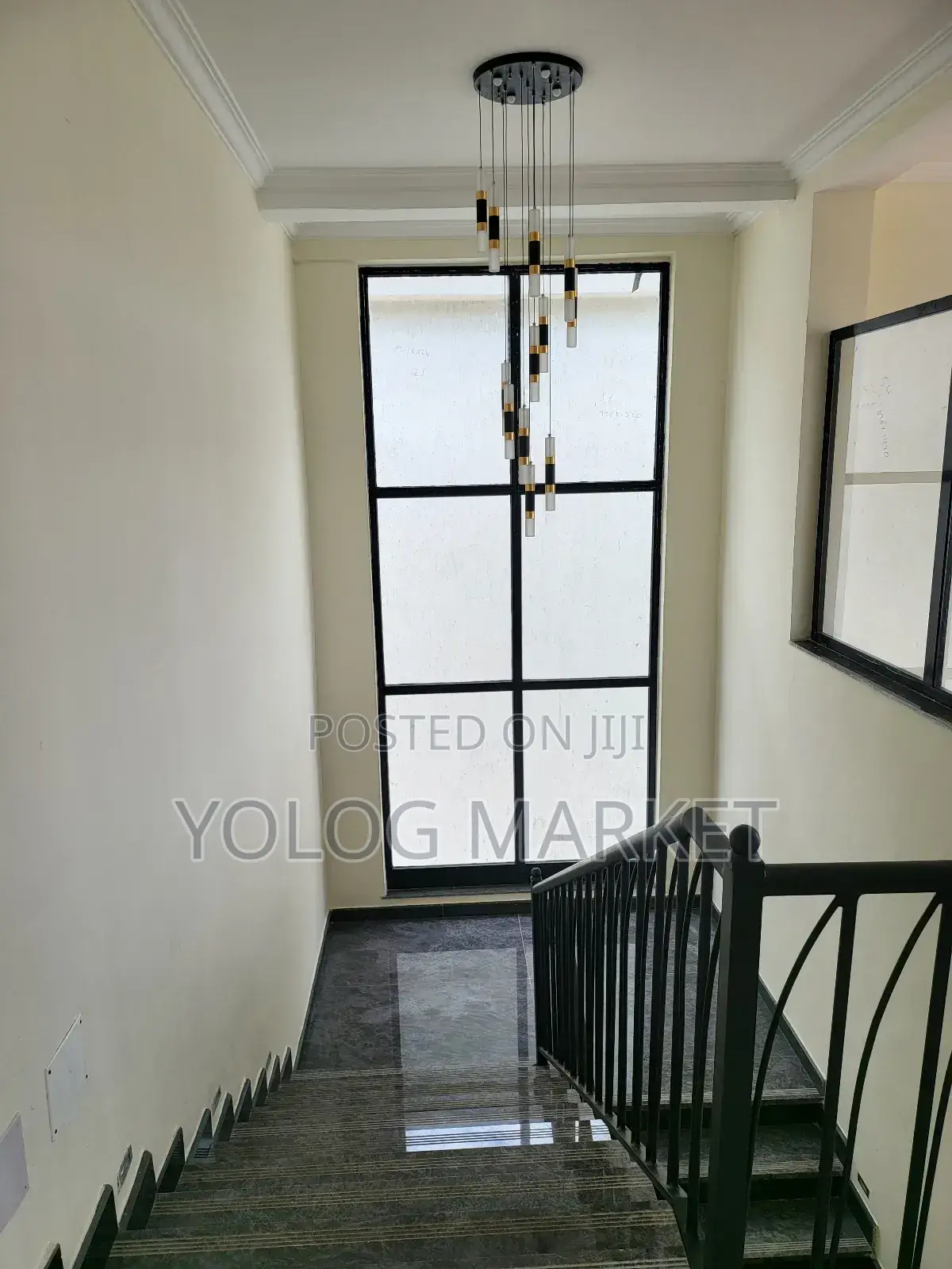 5bdrm House in Yeka for sale