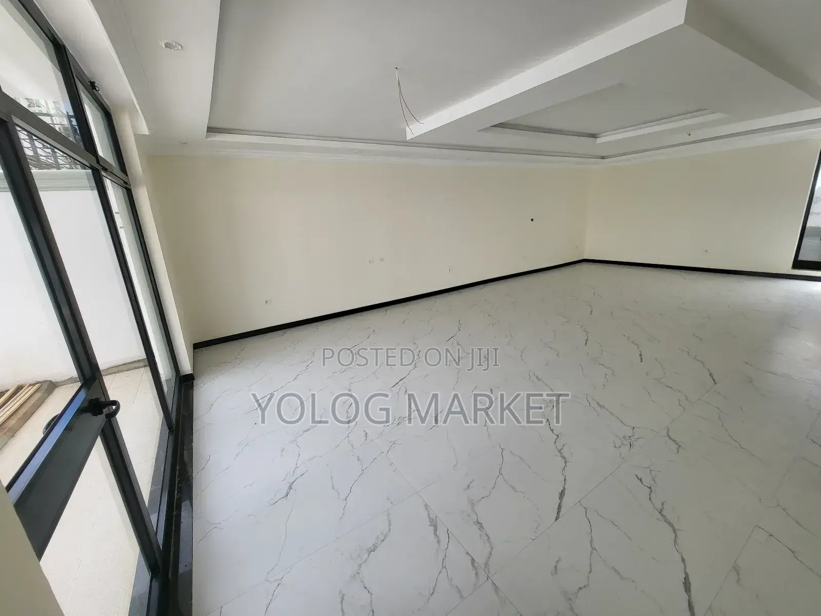 5bdrm House in Yeka for sale