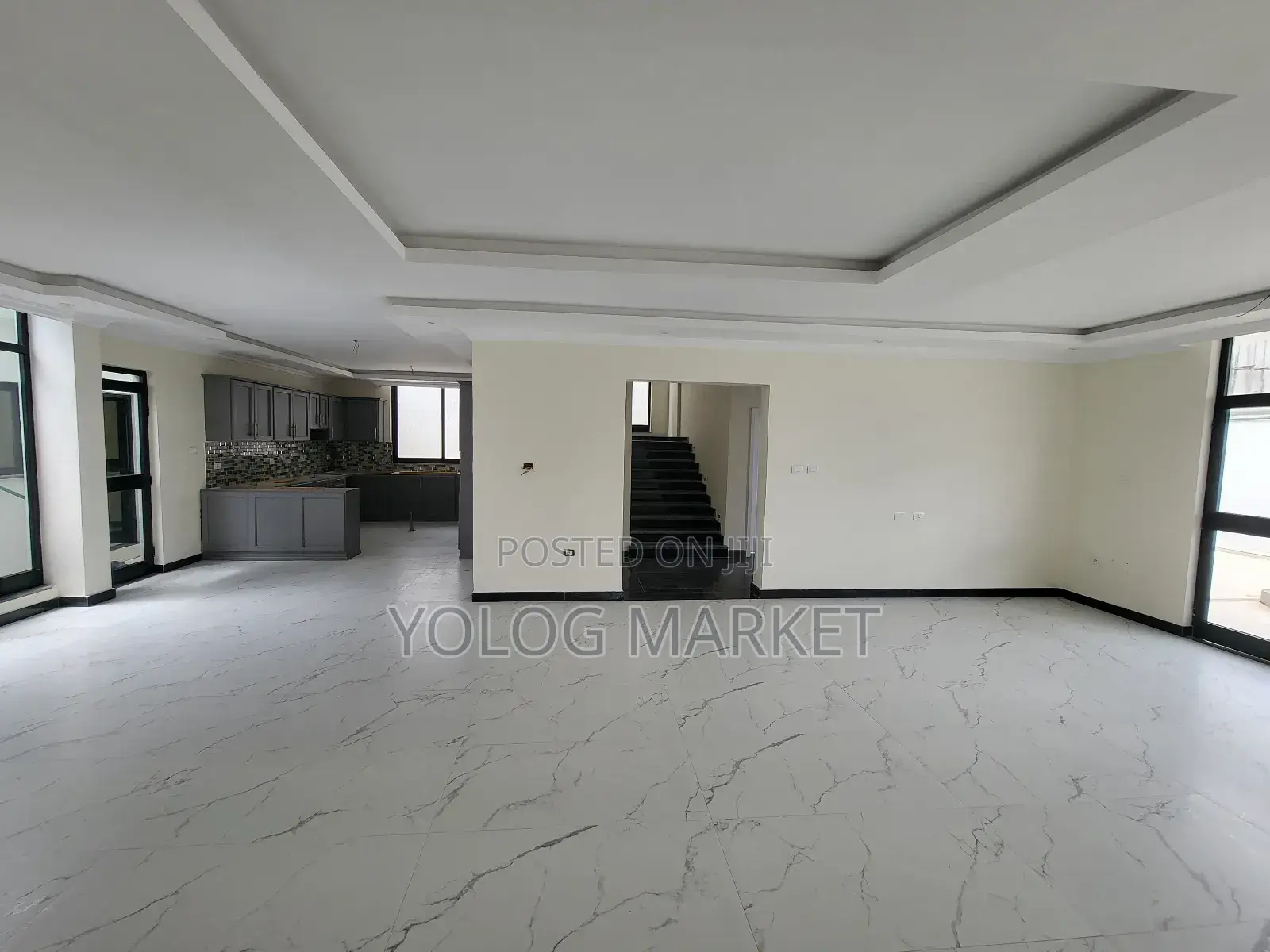 5bdrm House in Yeka for sale