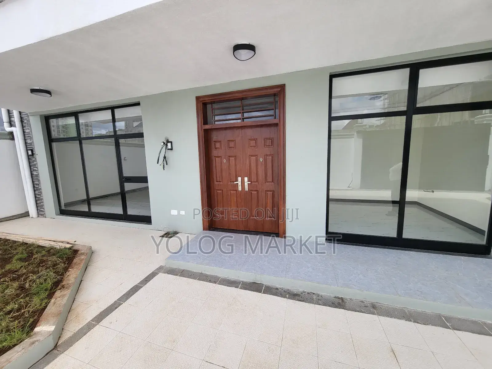 5bdrm House in Yeka for sale