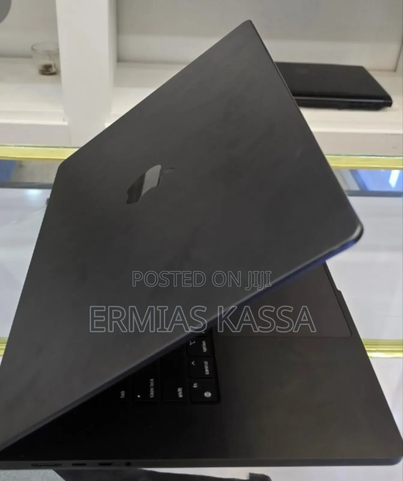 New Apple MacBook Pro 2023 M3 Max 16-Inch 18GB Apple M3 Pro SSD 512GB