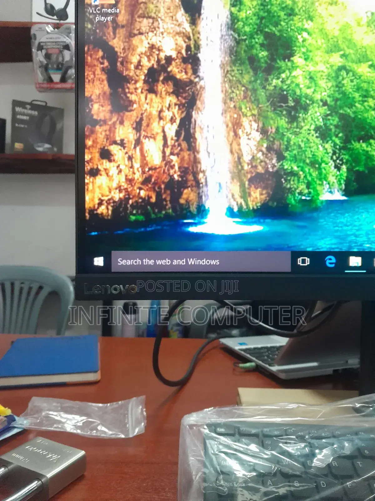 27 " Lenovo Monitor