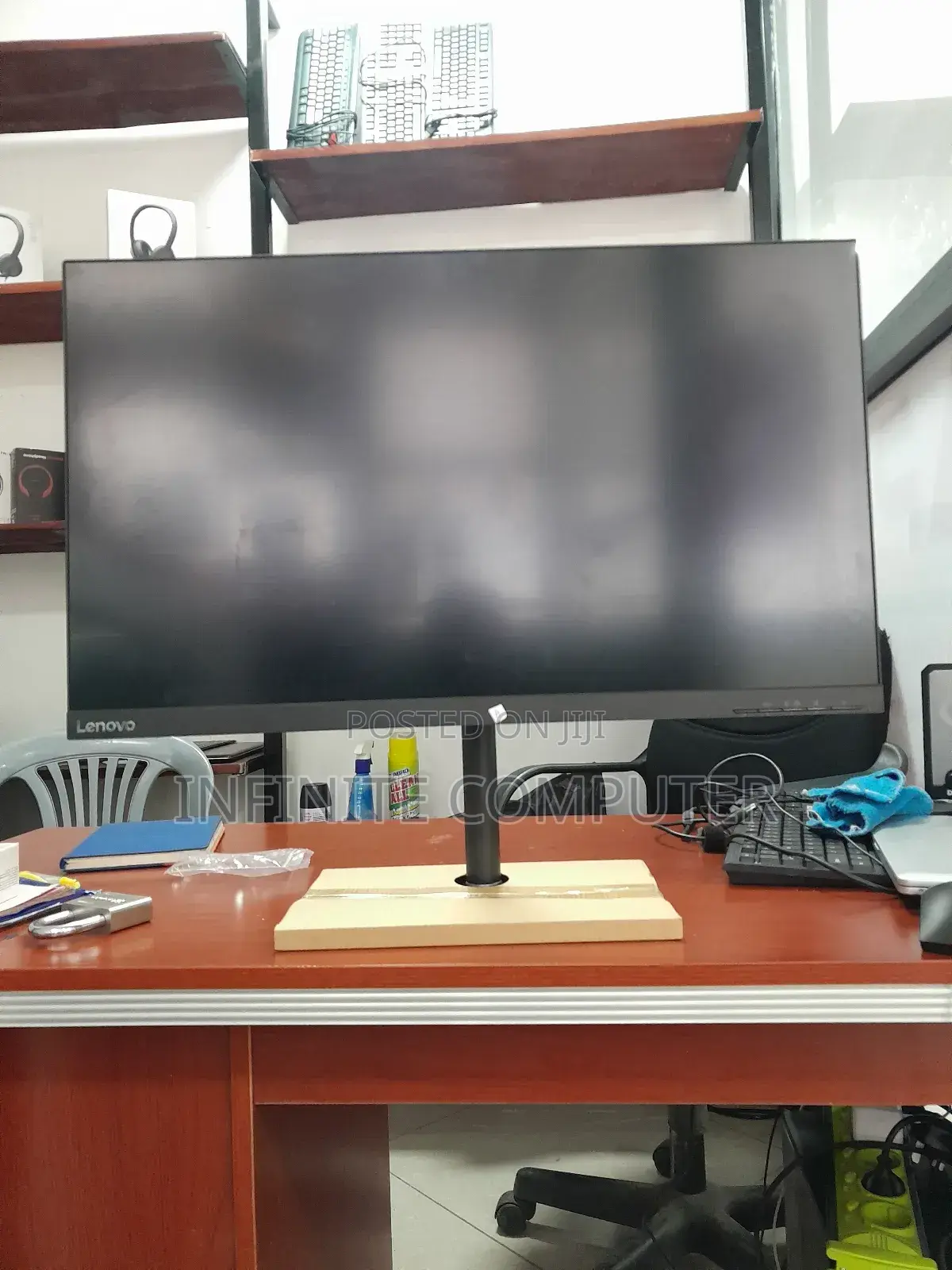 27 " Lenovo Monitor