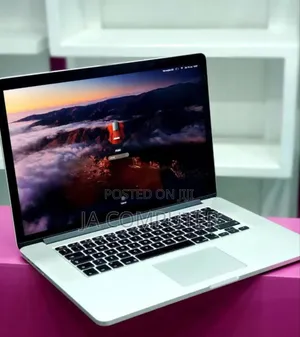 New Laptop Apple MacBook Pro 2015 16GB Intel Core I7 SSD 256GB