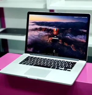 New Laptop Apple MacBook Pro 2015 16GB Intel Core I7 SSD 256GB