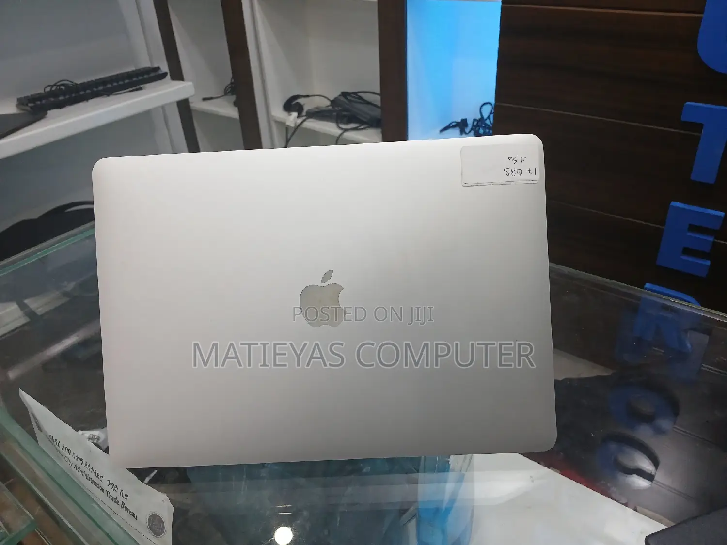 New Laptop Apple MacBook Pro 2021 M1 8GB Apple M1 SSD 256GB