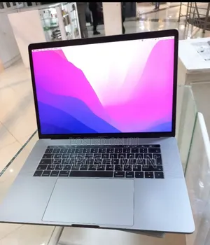 New Laptop Apple MacBook Pro 2016 16GB Intel Core I7 SSD 512GB