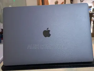 New Laptop Apple MacBook 2016 16GB Intel Core I7 SSD 512GB