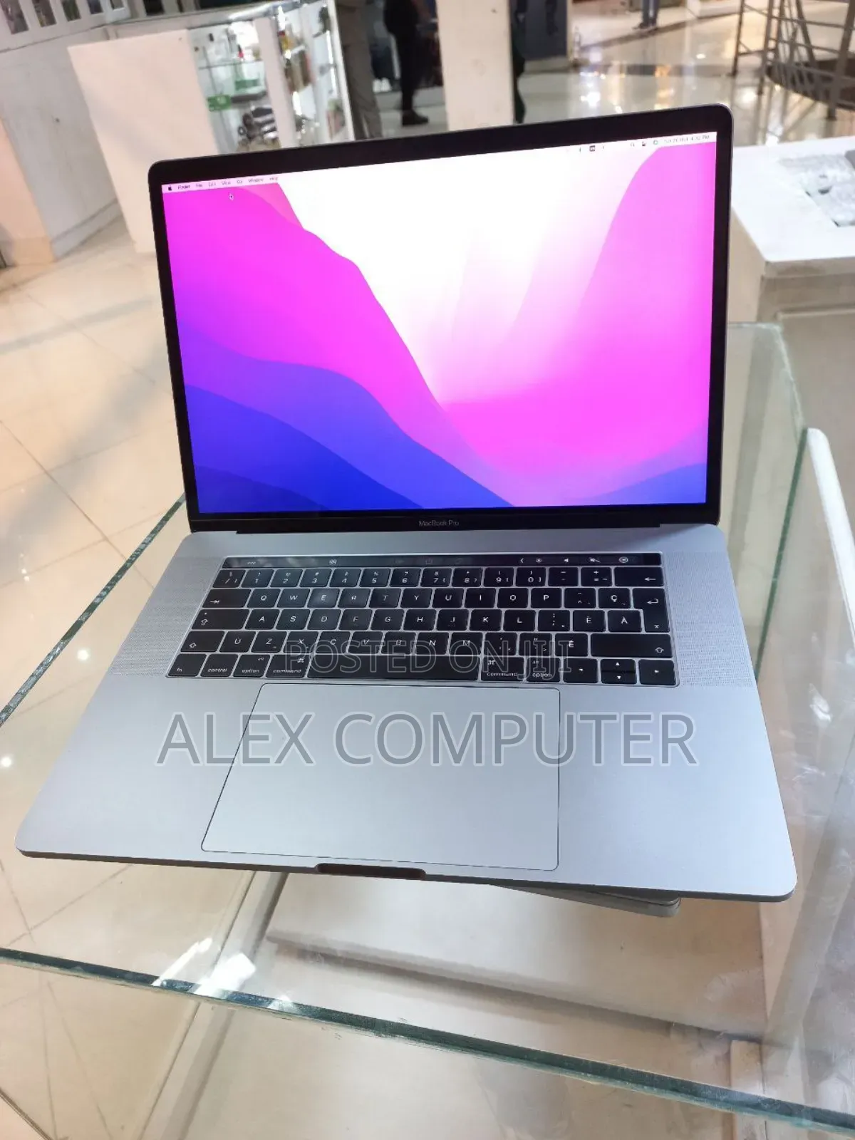 New Laptop Apple MacBook 2016 16GB Intel Core I7 SSD 512GB