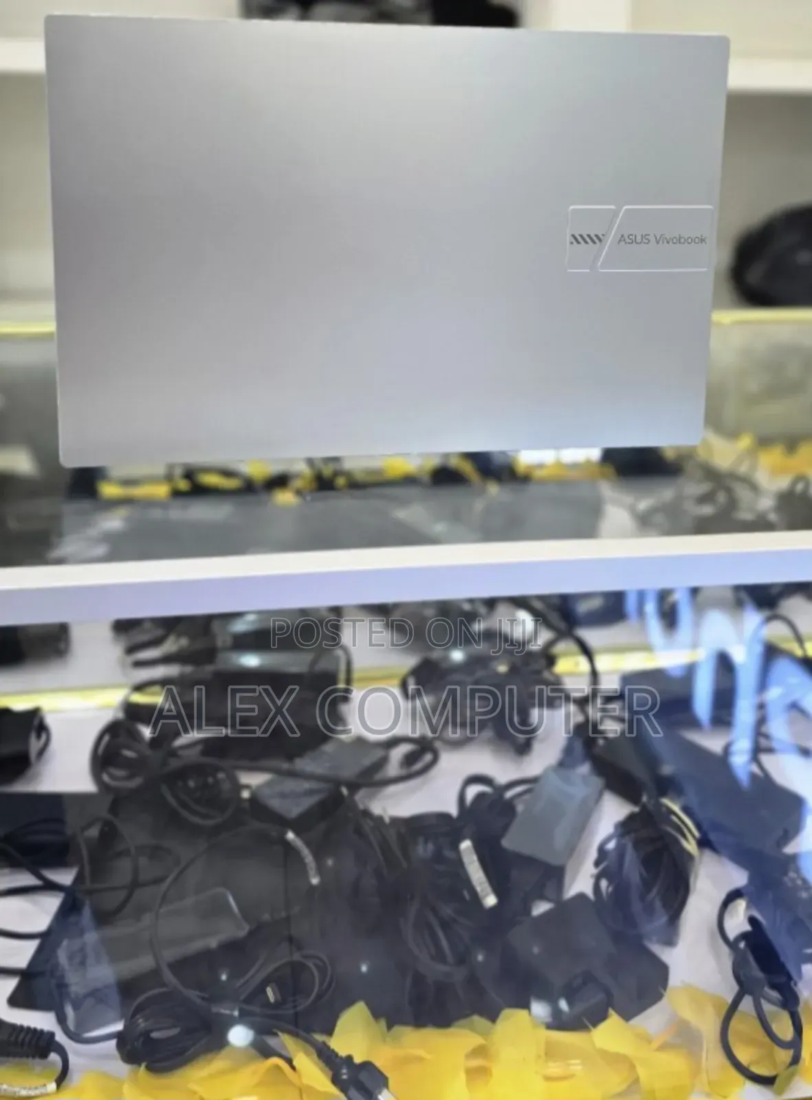 New Laptop Asus VivoBook 15 X505BA 8GB Intel Core I5 SSD 512GB