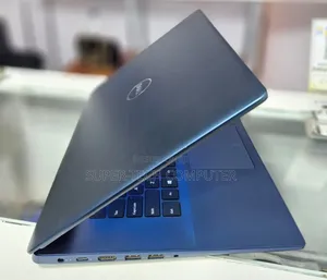 New Laptop Dell Inspiron 15 8GB Intel Core I5 SSD 512GB