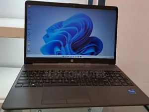 New Laptop HP Stream Notebook 8GB Intel Core I5 SSD 1T