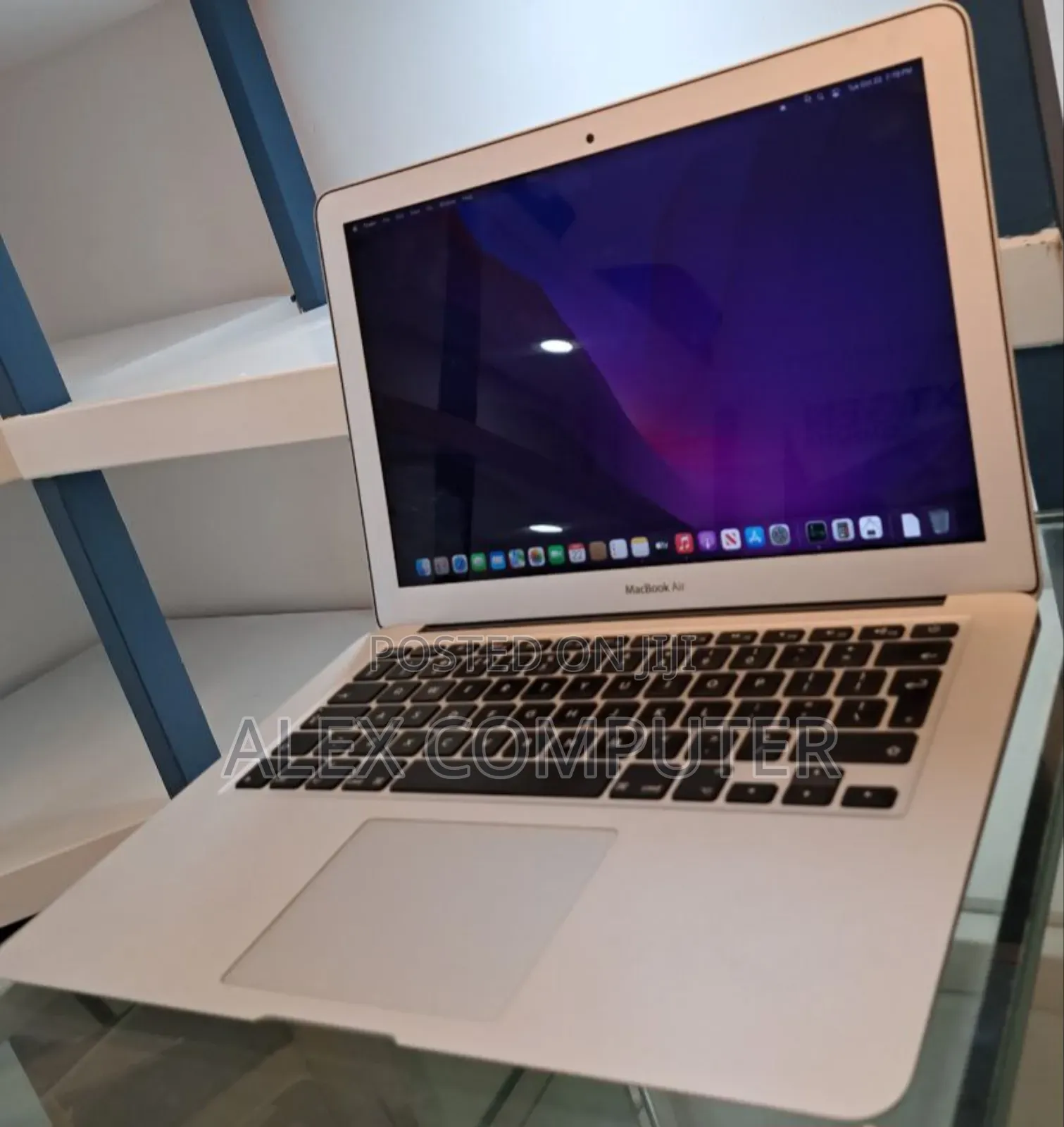 New Laptop Apple MacBook Air 2017 8GB Intel Core I5 SSD 256GB