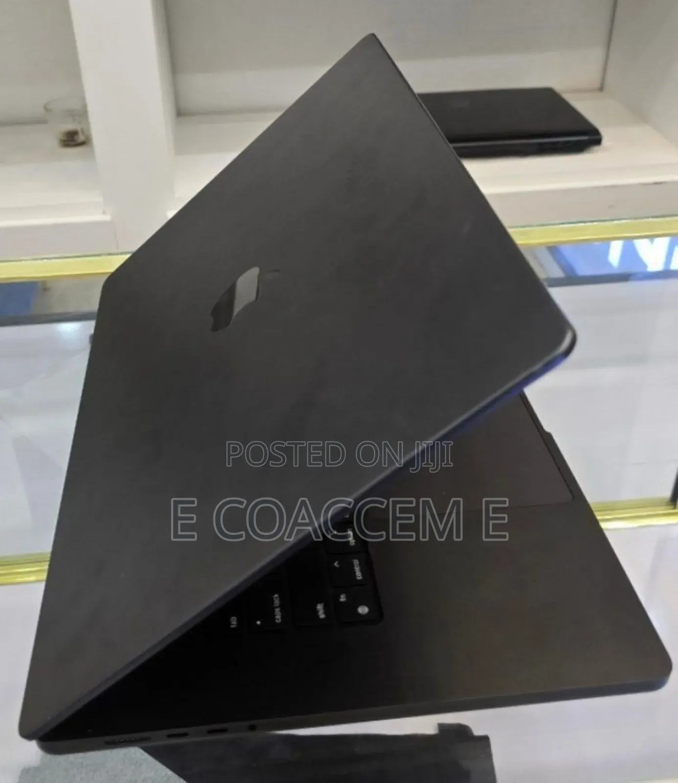 New Laptop Apple MacBook 18GB Apple M3 SSD 512GB