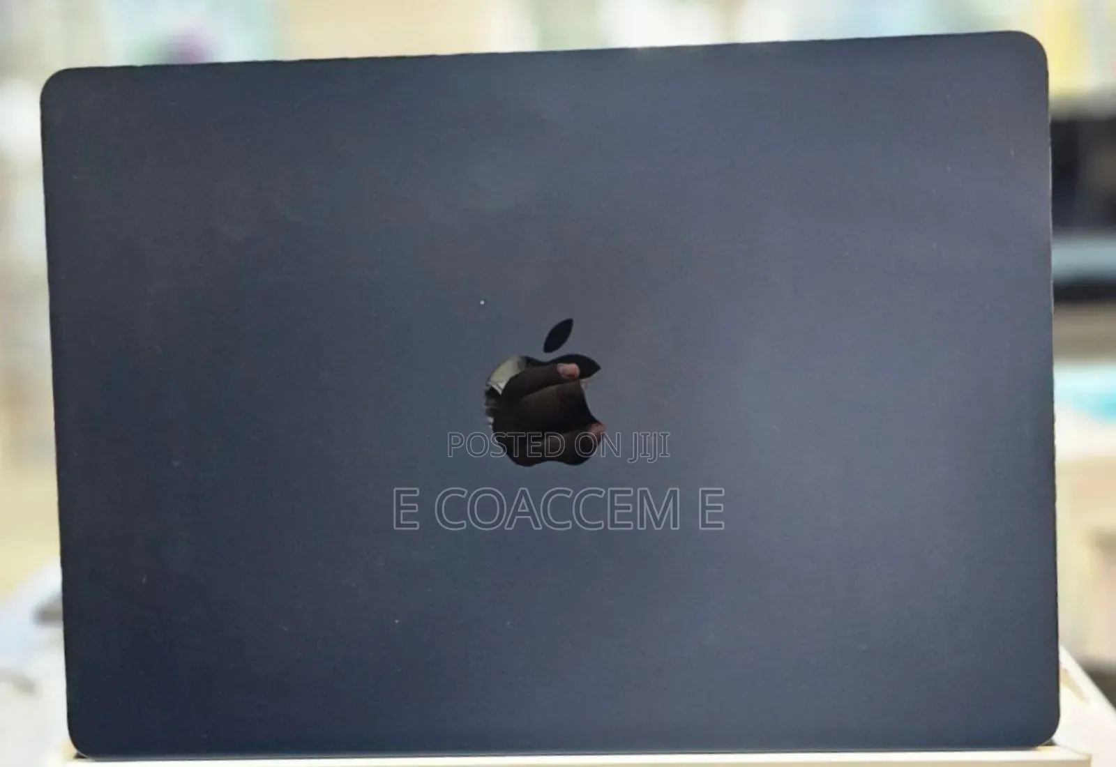 New Laptop Apple MacBook Air 2022 M2 8GB Apple M2 SSD 256GB