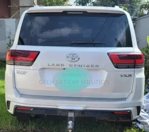 Toyota Land Cruiser 2023 White