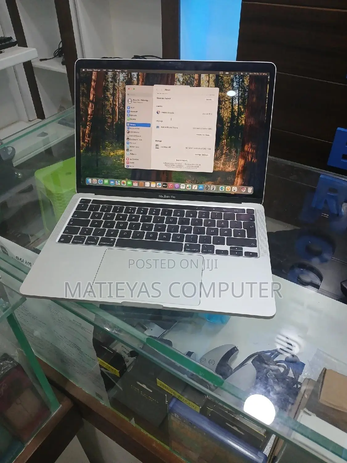 New Laptop Apple MacBook Pro 2021 M1 8GB Apple M1 SSD 256GB