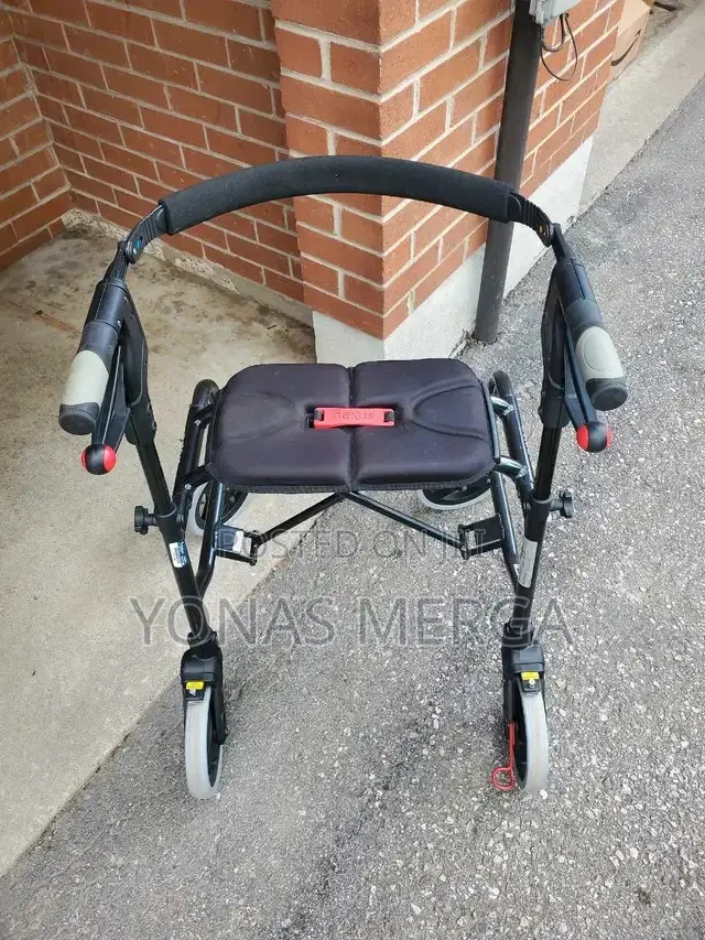 MOST COMFORTABLE WALKER With Seat/Padded Seat Cushion/Easy
