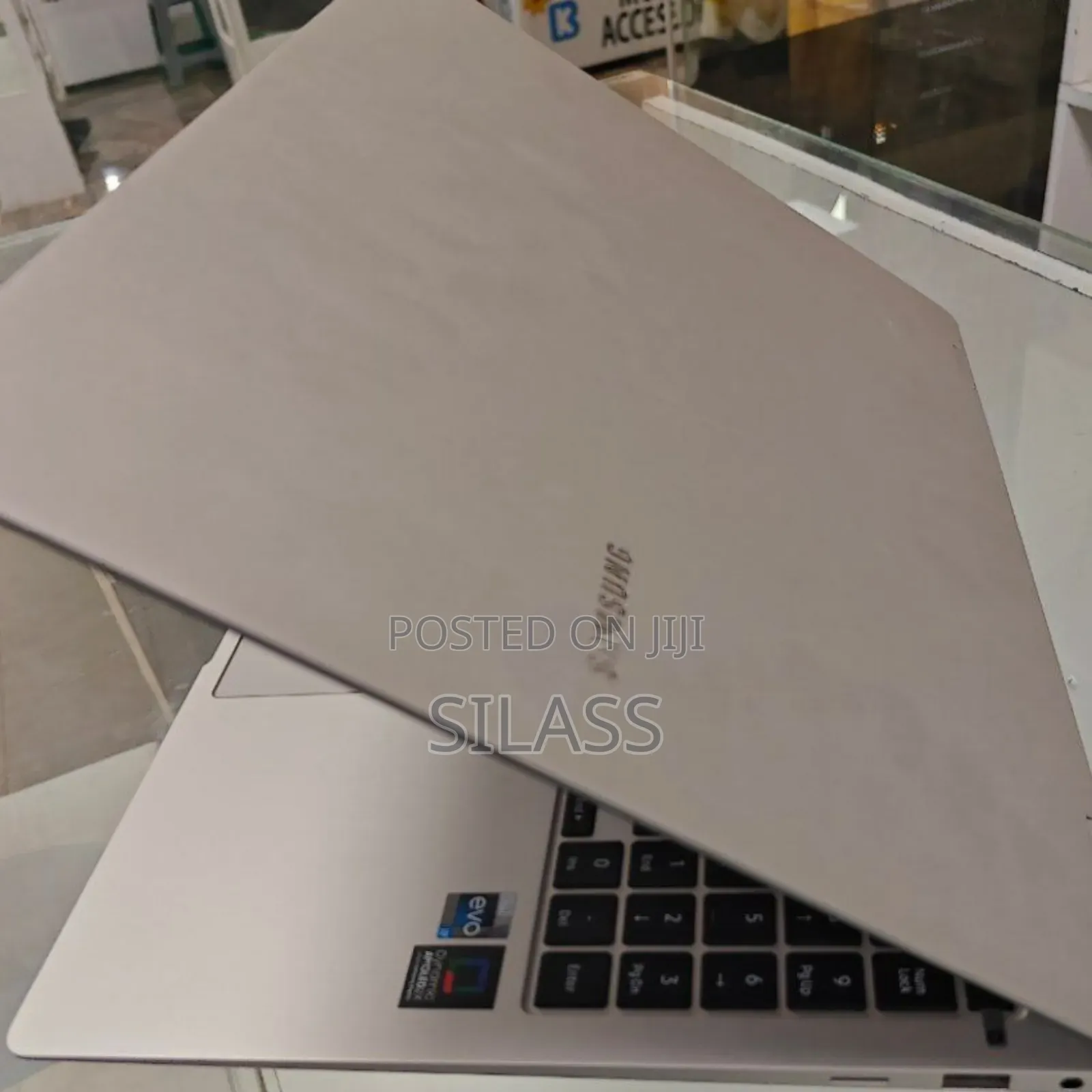 New Laptop Samsung 16GB Intel Core I7 SSD 512GB