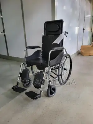 Toilet Wheelchair ፭=ዊልቼር+EASE OF DAILY USE:Flip Back Armrest