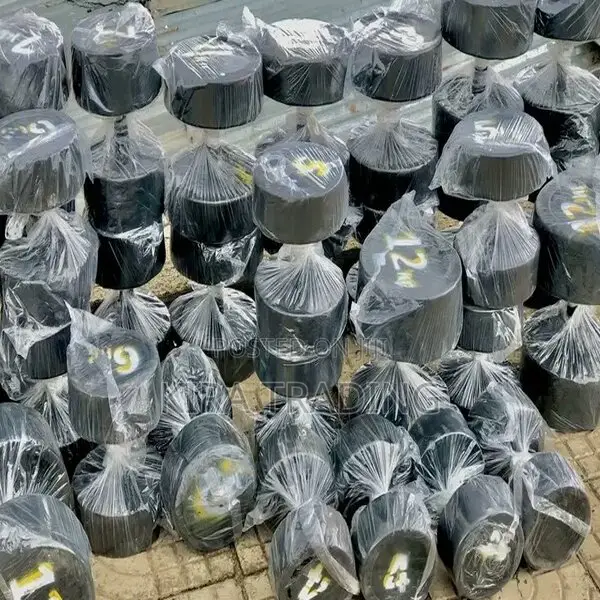 ጠንካራ የማይፈረካከስ የሃገር ውስጥ ዳምፔል እና ባርቤሎች