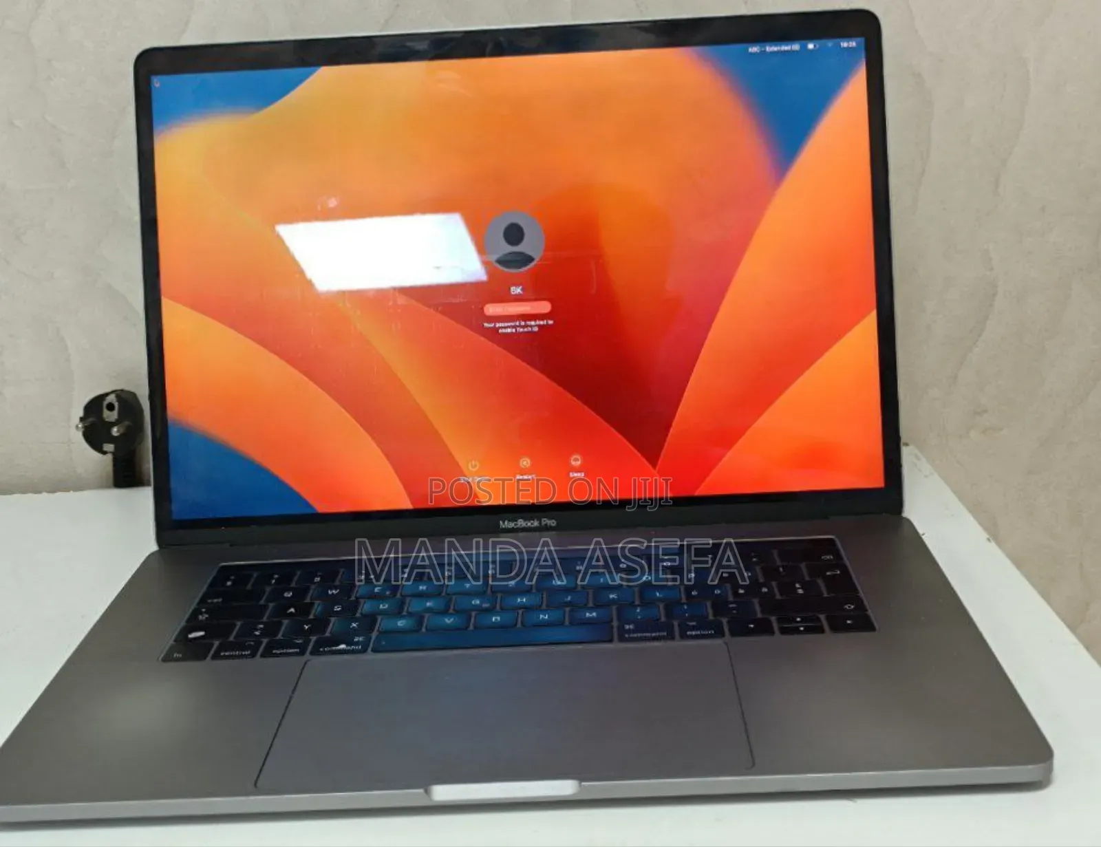 New Laptop Apple MacBook Pro 2017 16GB Intel Core I7 SSD 512GB