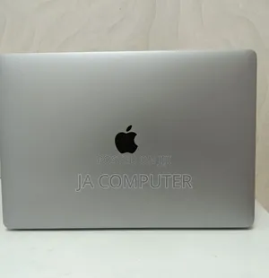 New Laptop Apple MacBook Pro 2017 16GB Intel Core I7 SSD 512GB