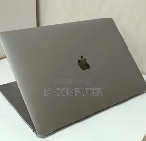 New Laptop Apple MacBook Pro 2017 16GB Intel Core I7 SSD 512GB