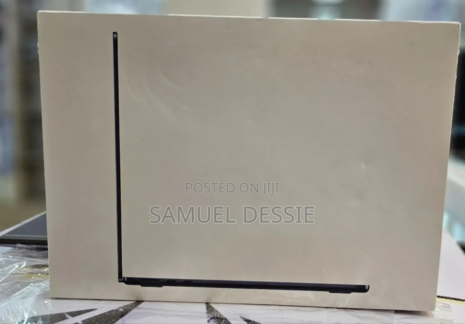 New Laptop Apple MacBook Air 2022 M2 8GB Apple M2 SSD 256GB