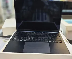 New Laptop Apple MacBook Air 2022 M2 8GB Apple M2 SSD 256GB