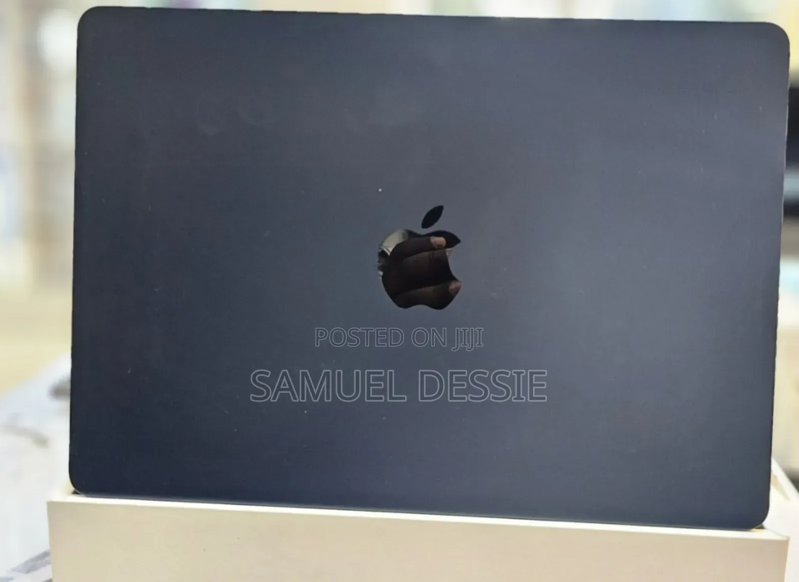 New Laptop Apple MacBook Air 2022 M2 8GB Apple M2 SSD 256GB