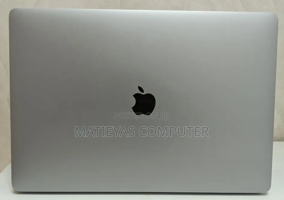 New Laptop Apple MacBook Pro 2017 16GB Intel Core I7 SSD 512GB