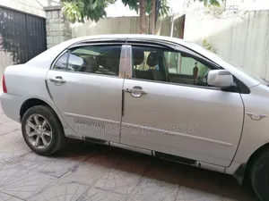 Toyota Corolla 2005 Gold