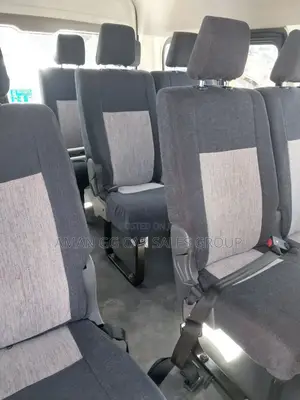 Toyota HiAce 1999 Red