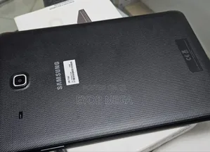 New Samsung Galaxy Tab E SM-T561 64 GB Black