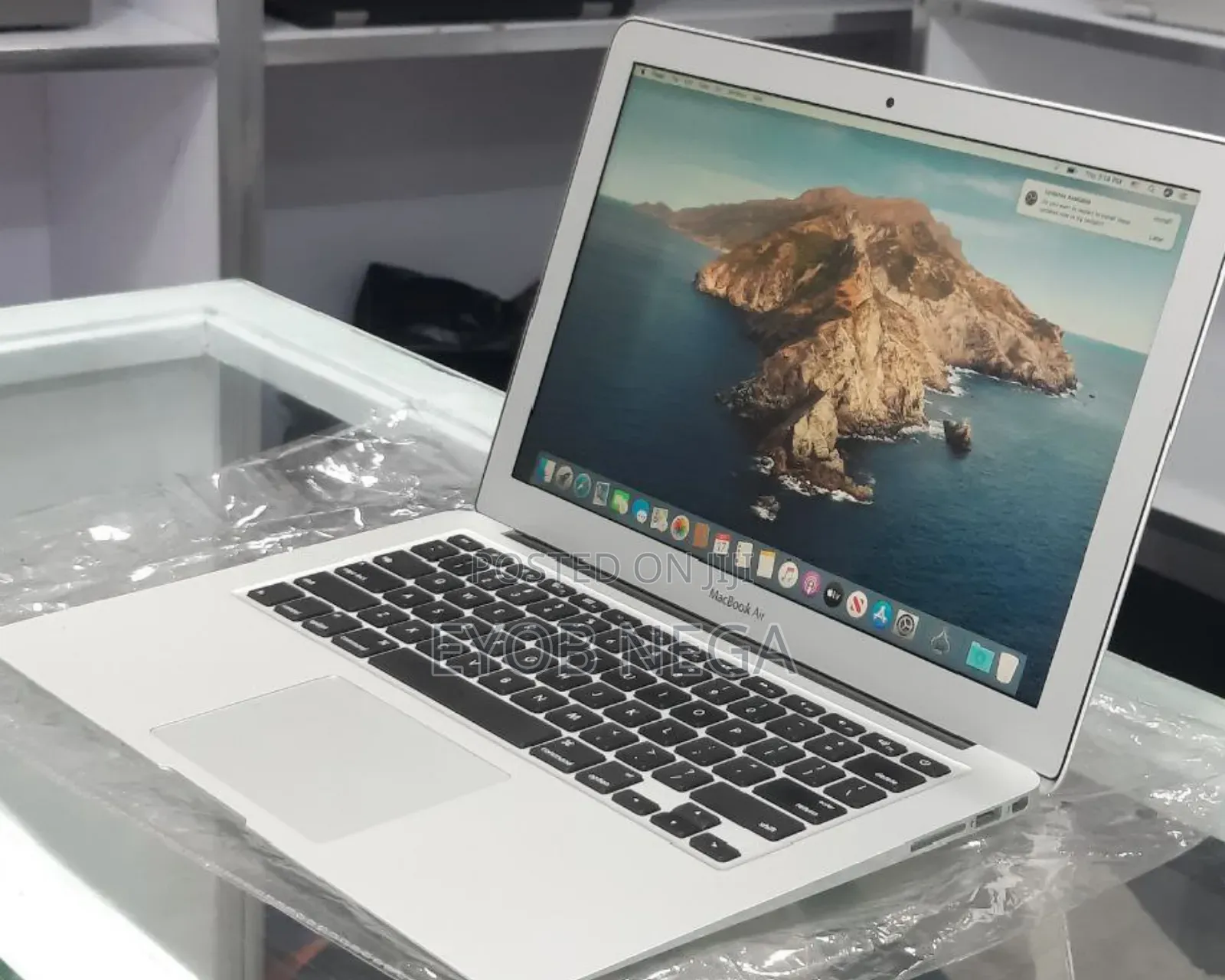 New Laptop Apple MacBook Air 2015 8GB Intel Core I5 SSD 256GB