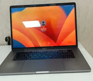 New Laptop Apple MacBook Pro 2017 16GB Intel Core I7 SSD 512GB