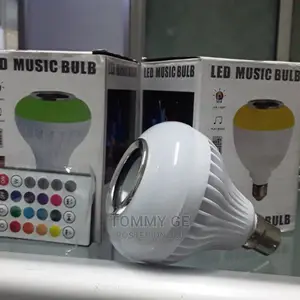 Smart LED Music Bulb ከማንኛውም ዲቫይስ ጋር የሚገናኝ የራሱ ብሉቱዝ ስፒከር