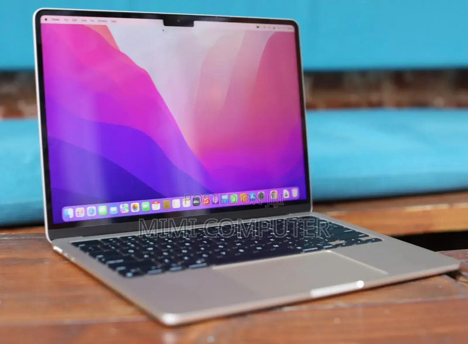 New Laptop Apple MacBook Air 2022 M2 8GB Apple M2 SSD 256GB