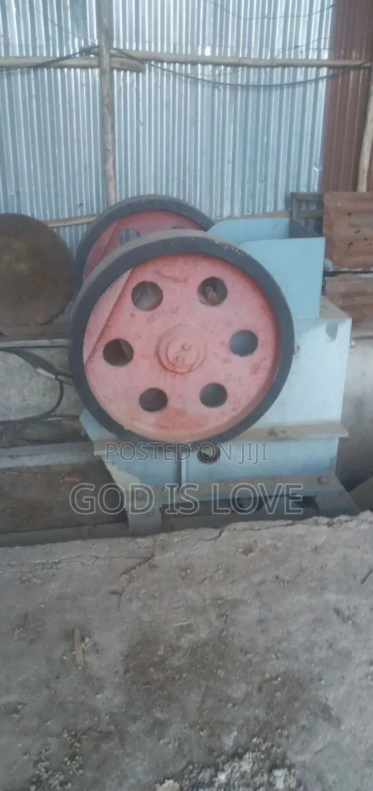የሚሸጥ መፍጫ ማሽን Crusher ለማዕድን ፣ ለጅብሰን ፣ ለድንጋይ
