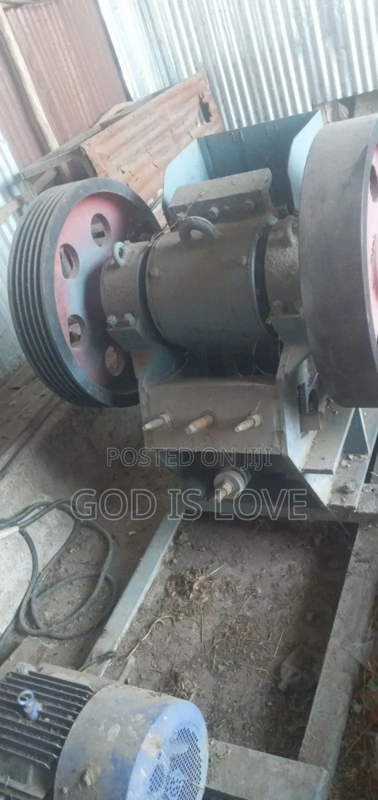 የሚሸጥ መፍጫ ማሽን Crusher ለማዕድን ፣ ለጅብሰን ፣ ለድንጋይ
