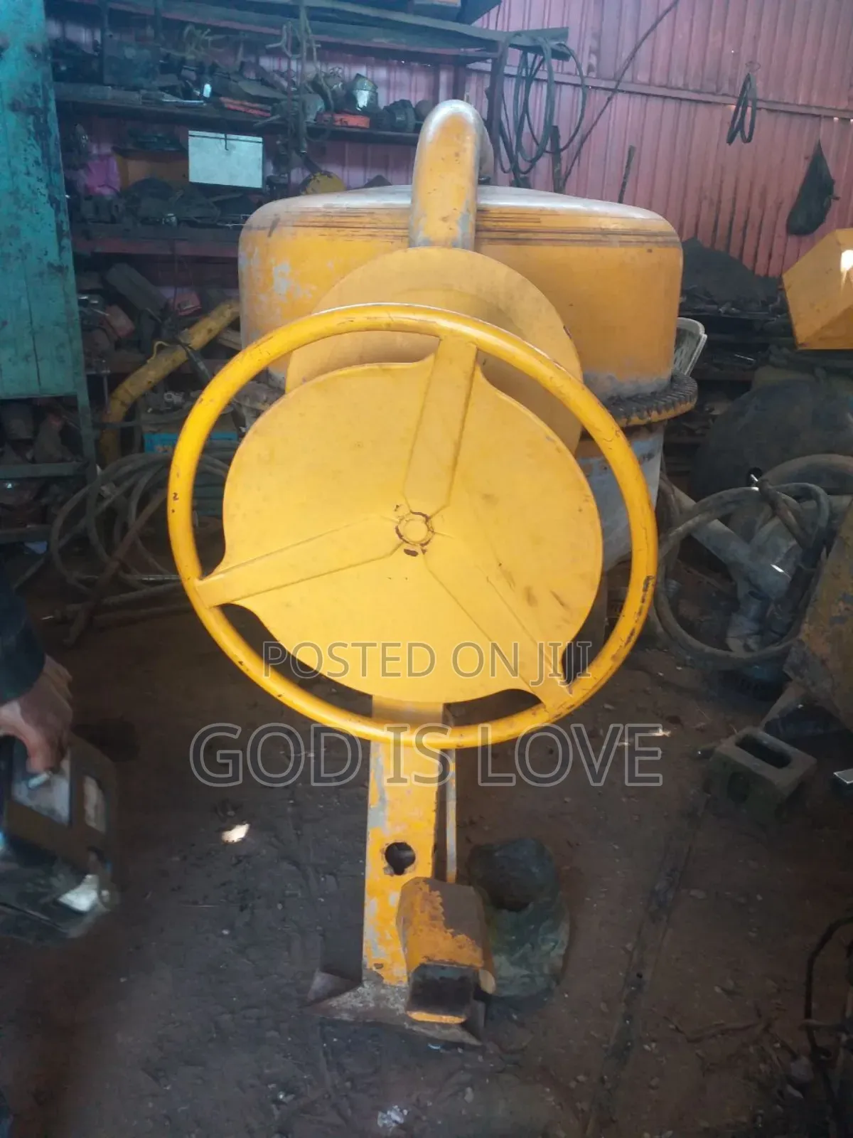 የሚሸጥ Concrete Mixer
350liter
Lombard Italy Engine