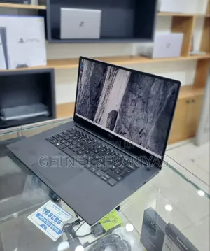 New Laptop Dell Precision 5540 16GB Intel Core I9 SSD 512GB