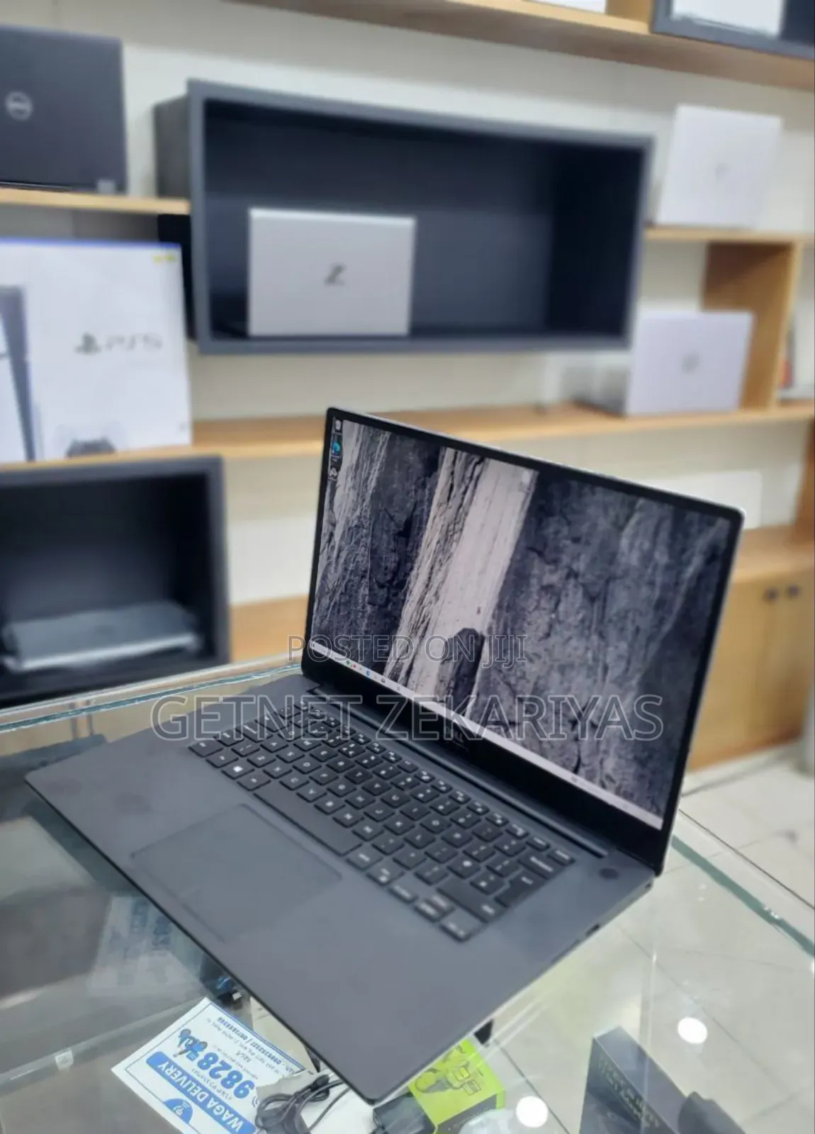 New Laptop Dell Precision 5540 16GB Intel Core I9 SSD 512GB