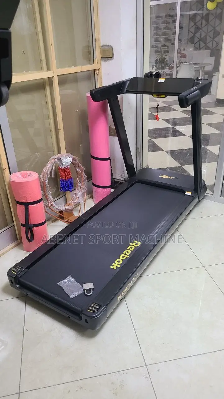 በቤቶ ጤንነቶን እና አቋሞን የሚጠብቁበት Reebok Floatride የመሮጫ ማሽን