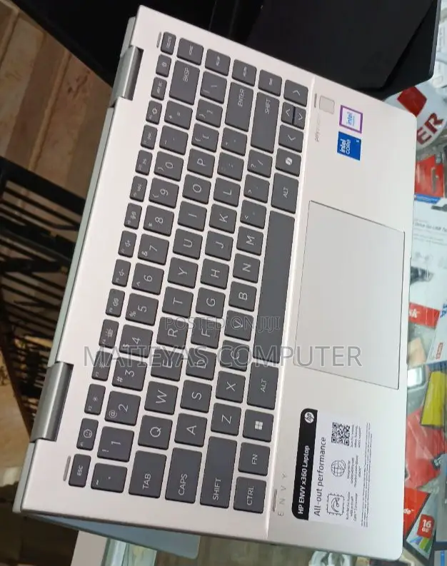 New Laptop HP Envy X360 8GB Intel Core I5 SSD 512GB