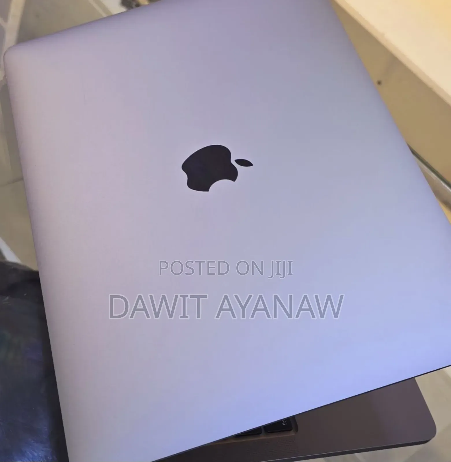 New Laptop Apple MacBook Pro 2020 8GB Intel Core I5 SSD 512GB