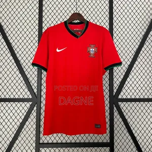 Photo - High Quality Jersey 2024 Portugal Home Kit