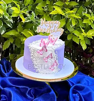 Graduation Cake and 12 Cupcakes